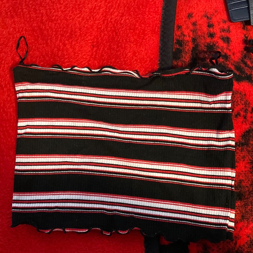 Strapless crop top